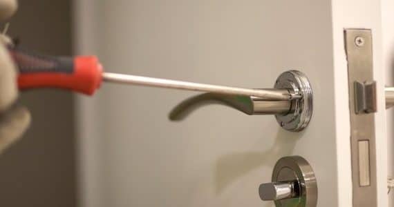 Hire an affordable locksmith